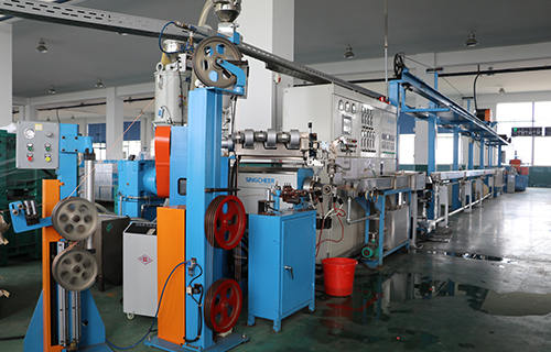 全自動成卷包裝擠出生產線